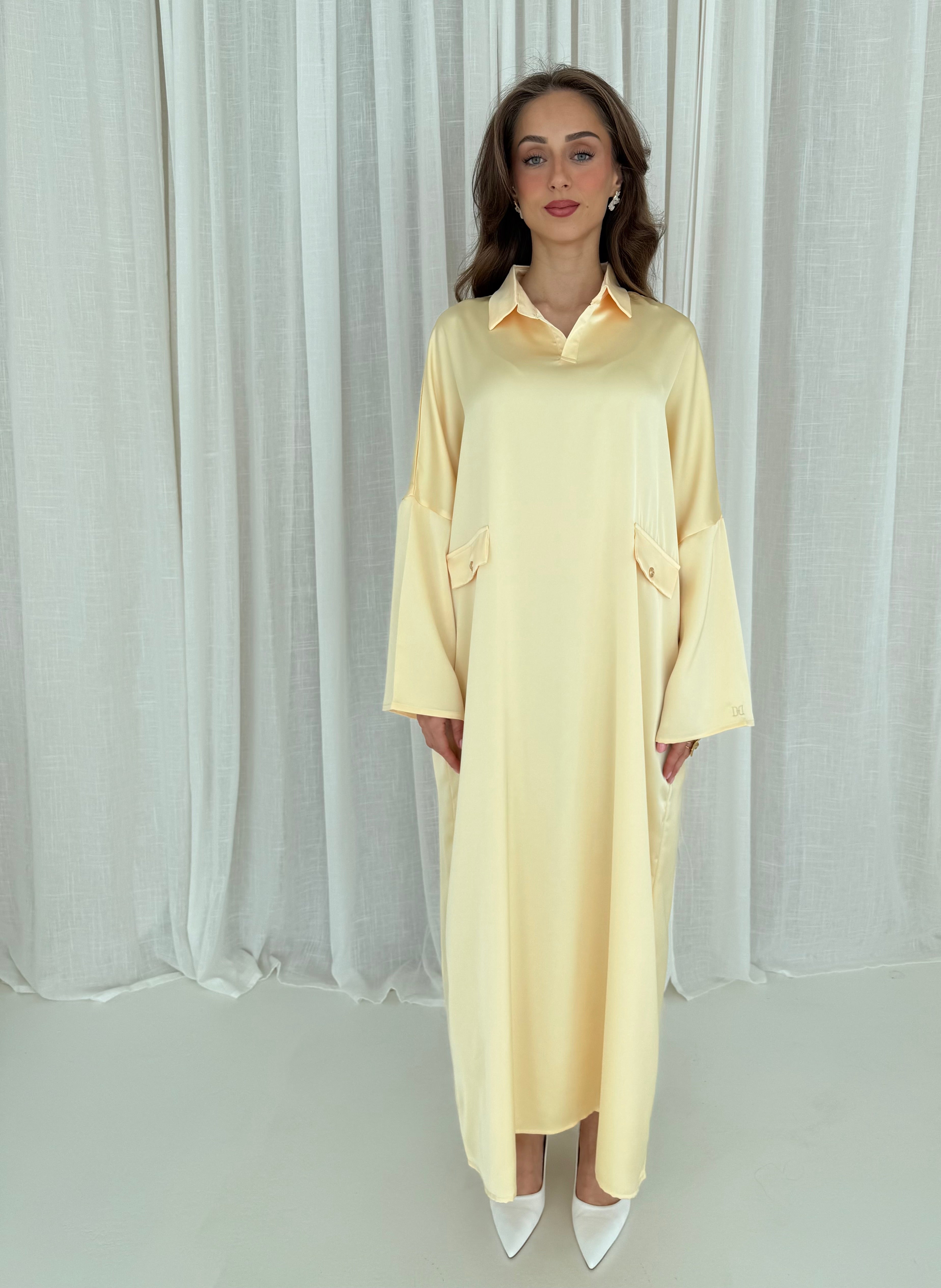 Dress : Butter yellow